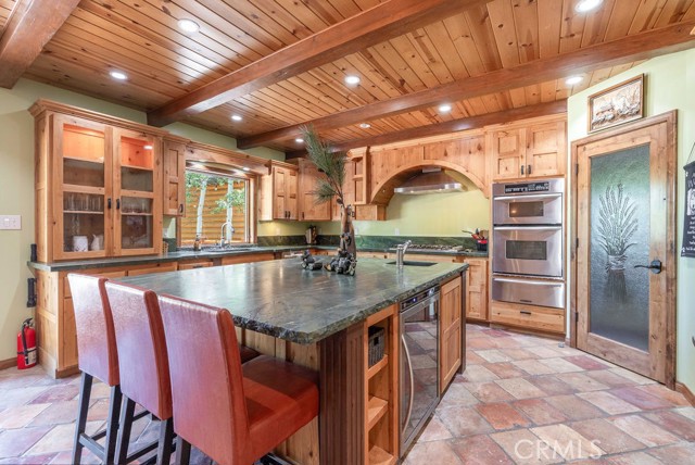 535 Cienega Road, Big Bear Lake CA: https://media.crmls.org/medias/ffc0b05b-0e0c-42b7-9440-e7dddfb279e9.jpg