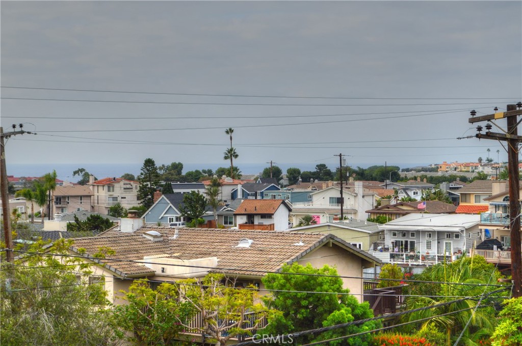 https://media.crmls.org/medias/ffc0e67f-87b8-4111-a668-404fd3d40312.jpg?preset=X-Large