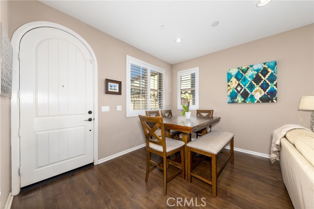 Detail Gallery Image 3 of 29 For 844 Citrus Ct #29,  Claremont,  CA 91711 - 3 Beds | 3 Baths