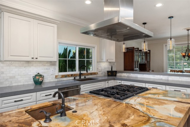 Detail Gallery Image 15 of 35 For 5562 via Portora a,  Laguna Woods,  CA 92637 - 2 Beds | 2 Baths