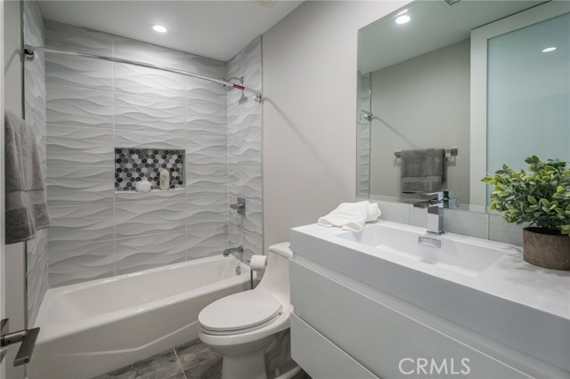 2321 Vanderbilt Lane, Redondo Beach, California 90278, 6 Bedrooms Bedrooms, ,2 BathroomsBathrooms,Residential,Sold,Vanderbilt,CV20231019