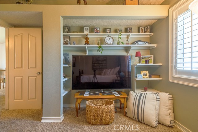 Detail Gallery Image 42 of 67 For 25717 Moonseed Dr, Moreno Valley,  CA 92553 - 4 Beds | 2/1 Baths