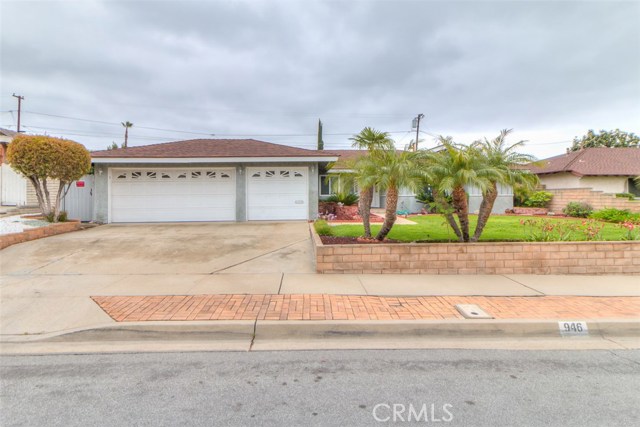 946 Chippendale Ave, Glendora, CA 91740