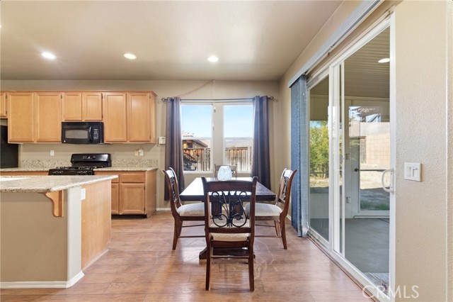 Detail Gallery Image 18 of 55 For 741 Amor, San Jacinto,  CA 92582 - 5 Beds | 2/1 Baths