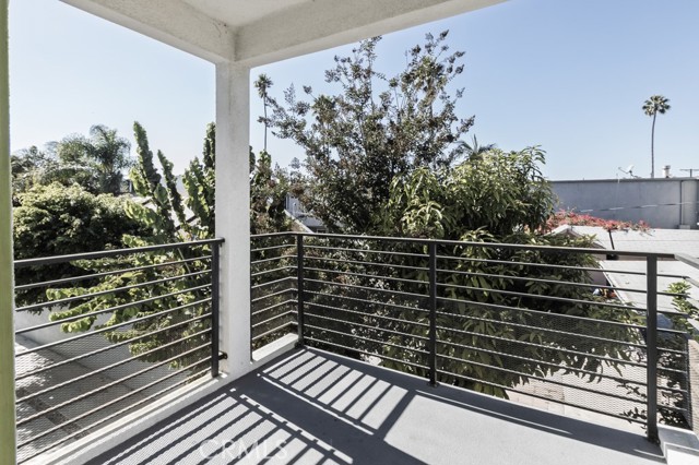 529 W 80th Street, Los Angeles CA: https://media.crmls.org/medias/ffc340fb-5366-487d-8593-0a495f106d76.jpg