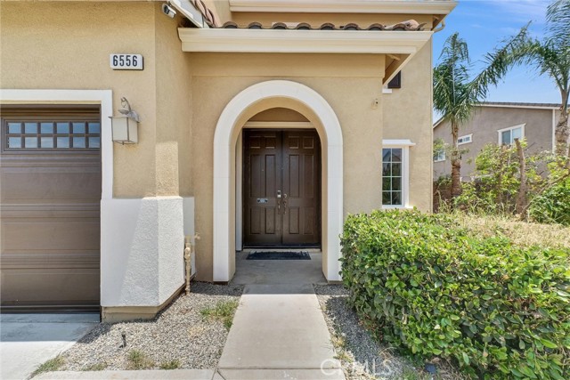 6556 Wells Springs Street, Eastvale CA: https://media.crmls.org/medias/ffc3a6a7-93ad-478f-ade9-4353dfbb290b.jpg