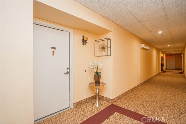 24055 Paseo Del Lago, Laguna Woods CA: https://media.crmls.org/medias/ffc400e7-1192-4765-b6d4-6df0a4742a97.jpg