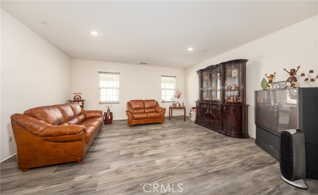 Detail Gallery Image 14 of 42 For 10367 Prospector, Moreno Valley,  CA 92557 - 4 Beds | 2/1 Baths