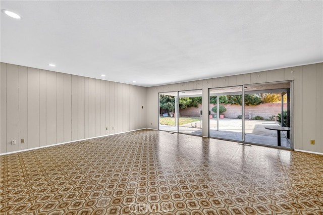 5382 Park Place, Chino CA: https://media.crmls.org/medias/ffc43239-a85f-4b80-bd3b-fedd33d822a3.jpg