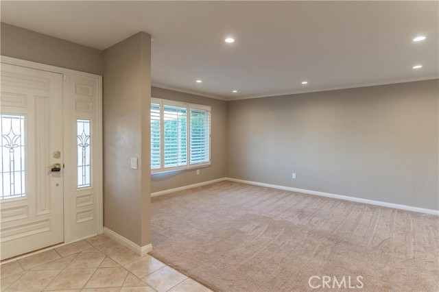Detail Gallery Image 4 of 26 For 17341 Gibson Cir, Huntington Beach,  CA 92647 - 4 Beds | 3 Baths
