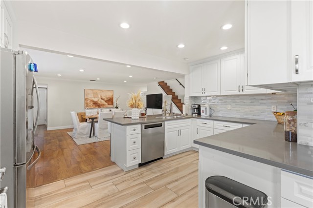 Detail Gallery Image 12 of 41 For 315 E Juanita, Glendora,  CA 91740 - 7 Beds | 3 Baths