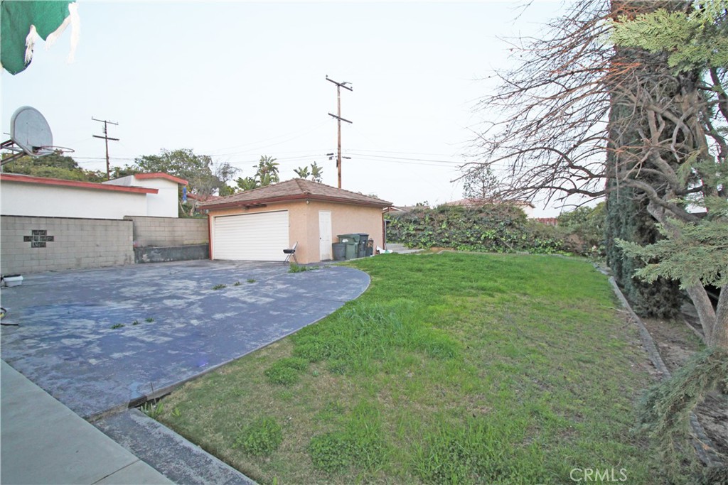 336 Kingsford St