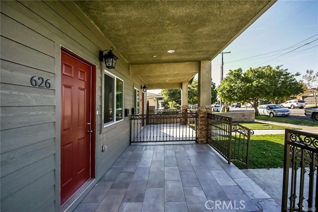 Detail Gallery Image 3 of 20 For 624 N Dalton Ave, Azusa,  CA 91702 - 3 Beds | 1 Baths