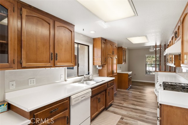 Detail Gallery Image 14 of 75 For 410 N Las Flores Dr, Nipomo,  CA 93444 - 5 Beds | 3 Baths