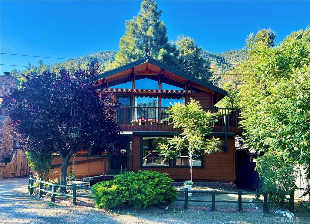 6503 Lakewood Drive