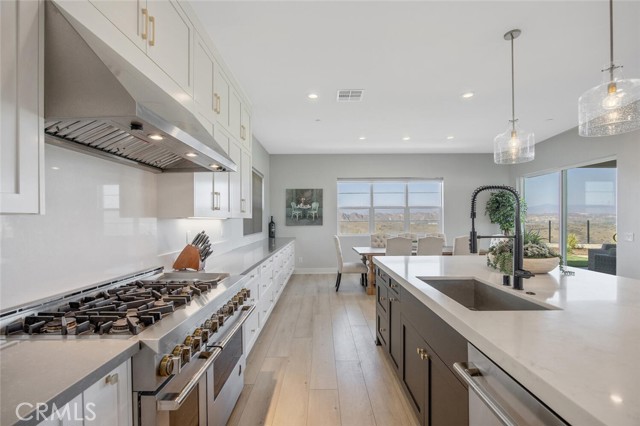 27751 Reel Lane, Stevenson Ranch CA: https://media.crmls.org/medias/ffc7f0be-66ff-4d9d-9a38-ec06a409339d.jpg