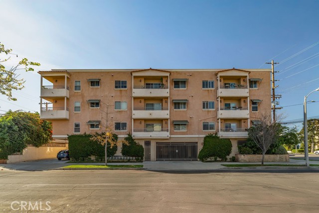 Detail Gallery Image 4 of 61 For 11504 Moorpark St #103,  Studio City,  CA 91602 - 3 Beds | 2/1 Baths