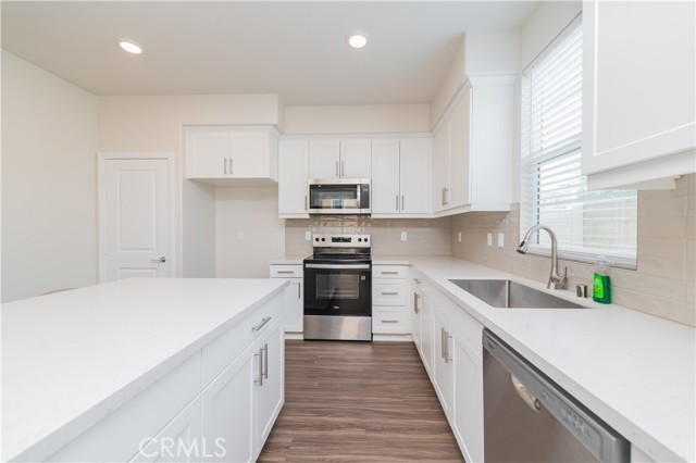 Detail Gallery Image 9 of 35 For 463 Meyer Pl, Upland,  CA 91786 - 3 Beds | 2/1 Baths
