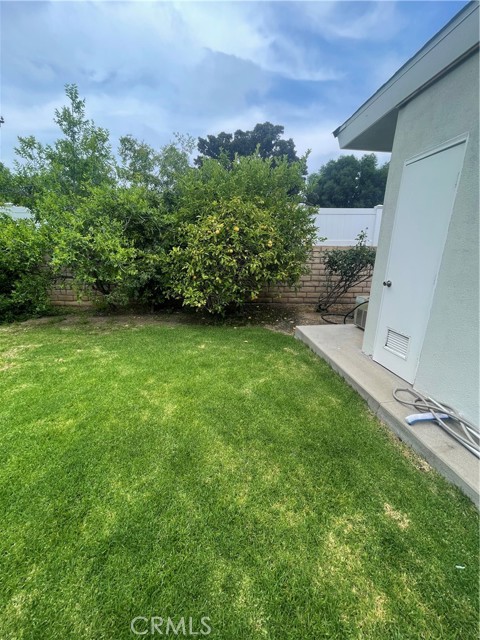 Image 12 of 27 For 8459 La Vela Avenue