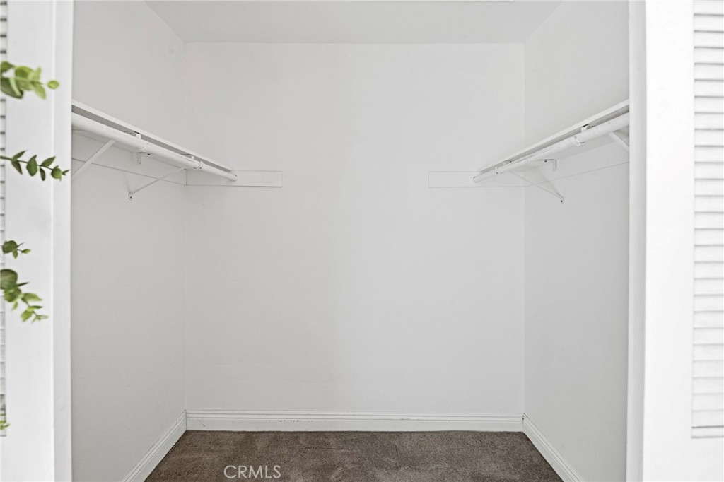 https://media.crmls.org/medias/ffc9f16b-01a6-46fe-a5e4-c5a1953ae959.jpg?preset=X-Large