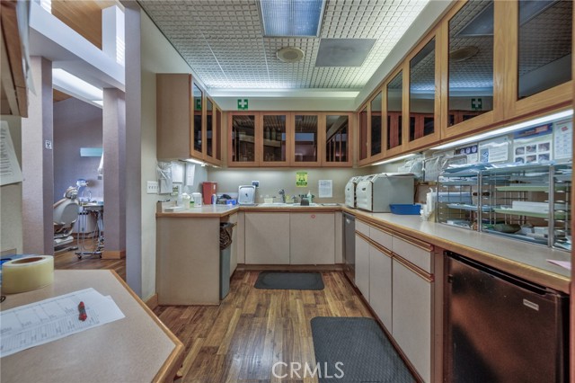 Image 34 of 52 For 16336 Whittier