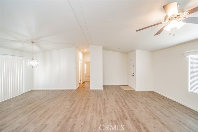 1573 Smoke Tree Road, Pinon Hills CA: https://media.crmls.org/medias/ffca6d35-6fe7-4fd5-bc7e-074fe47dacfe.jpg