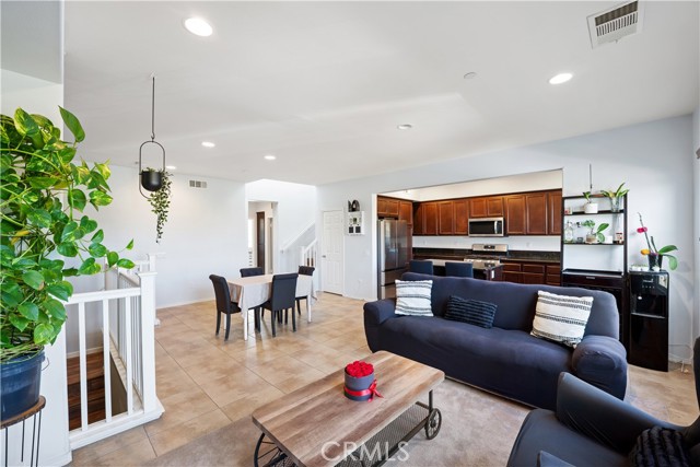 Detail Gallery Image 10 of 40 For 3108 N Oxnard Bld, Oxnard,  CA 93036 - 4 Beds | 3 Baths