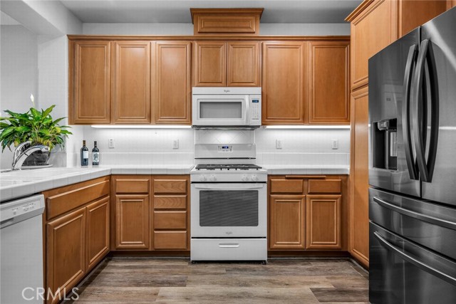 Detail Gallery Image 12 of 27 For 154 via Katrina, Newbury Park,  CA 91320 - 2 Beds | 2/1 Baths