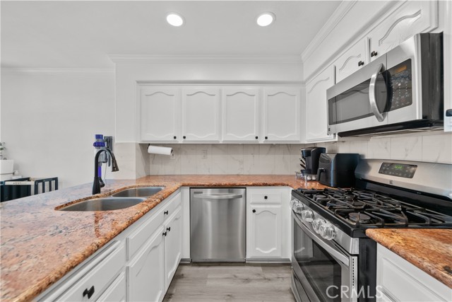 Detail Gallery Image 9 of 33 For 18122 Flynn Dr #3106,  Canyon Country,  CA 91387 - 2 Beds | 3 Baths