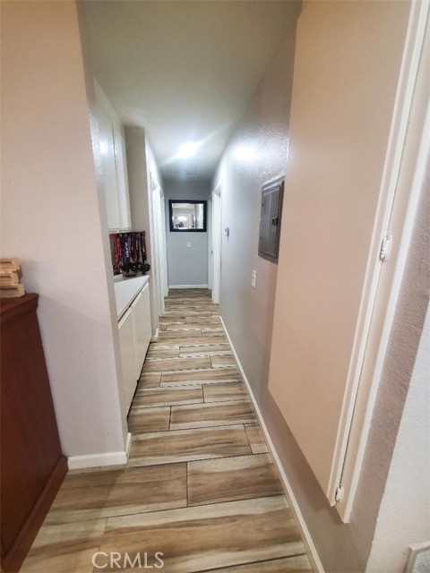 2431 12th Street, Riverside CA: https://media.crmls.org/medias/ffccfc4c-3a91-4621-87e0-40f64532c9e2.jpg