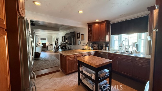 917 W Alberta Street, Anaheim CA: https://media.crmls.org/medias/ffcd34ef-006b-4a11-9587-76b508cbf567.jpg