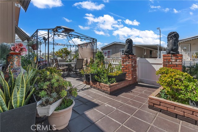 Detail Gallery Image 5 of 26 For 8681 Katella Ave #812,  Stanton,  CA 90680 - 4 Beds | 2 Baths