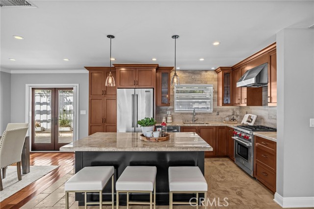 224 Pauline Place, Costa Mesa CA: https://media.crmls.org/medias/ffcdc068-fd01-4e62-aaf8-102b0213bb75.jpg