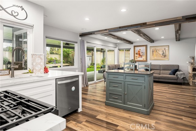 1624 Kingston Road, Placentia CA: https://media.crmls.org/medias/ffcf46d8-a700-41af-af29-3135f695138b.jpg