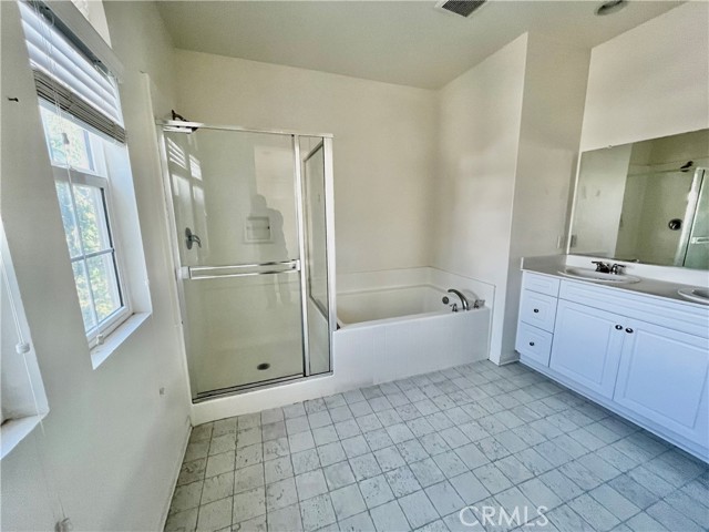 Detail Gallery Image 7 of 13 For 5955 Ginger Dr, Corona,  CA 92880 - 3 Beds | 2/1 Baths