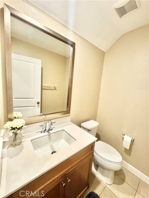 299 E Arrow Highway, Glendora CA: https://media.crmls.org/medias/ffcfcab3-1897-4550-bdf3-c178dd8bf10d.jpg