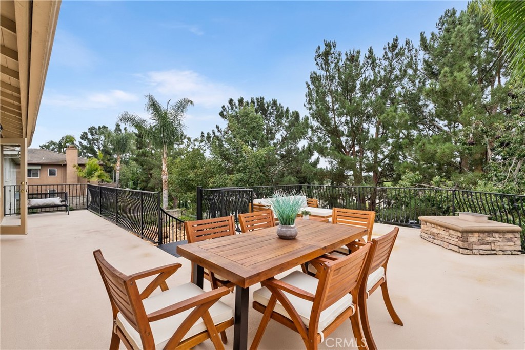 Ffcff115 C464 4dce Ba7c 70f691f8315c