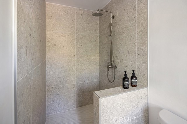 Detail Gallery Image 11 of 15 For 6400 Primrose, Los Angeles,  CA 90068 - 2 Beds | 2 Baths