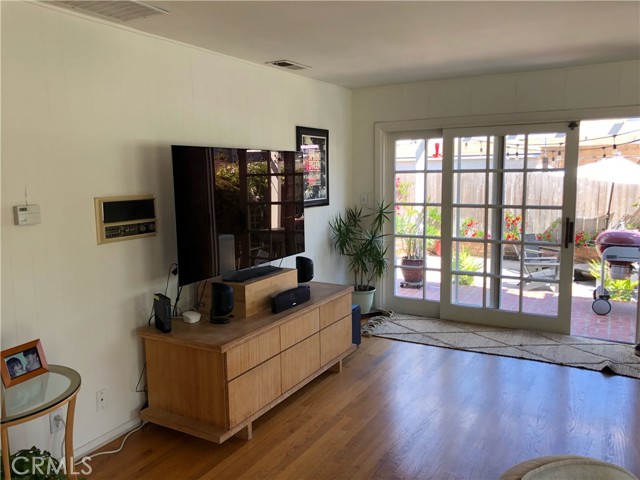 636 23rd Street, Manhattan Beach, California 90266, 4 Bedrooms Bedrooms, ,2 BathroomsBathrooms,Residential,Sold,23rd,SB21125947