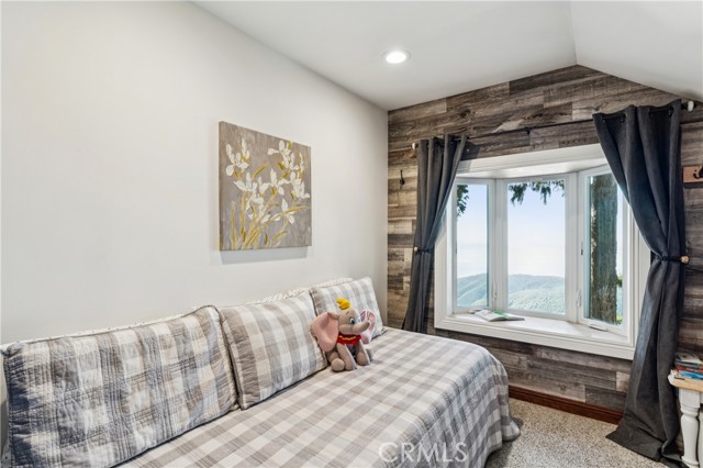Detail Gallery Image 17 of 29 For 22988 Valley View, Crestline,  CA 92325 - 3 Beds | 2 Baths