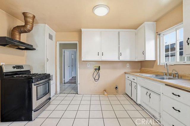 Detail Gallery Image 12 of 41 For 726 Weelo Dr, Costa Mesa,  CA 92627 - 4 Beds | 2 Baths