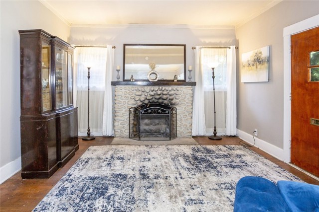 1010 N Madison Avenue, Pasadena CA: https://media.crmls.org/medias/ffd35d06-53ee-40da-83f4-308f7ac99481.jpg