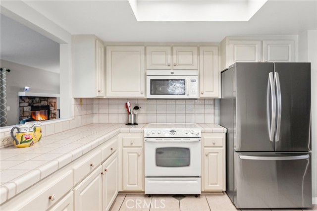 Detail Gallery Image 14 of 42 For 904 Spyglass Ct, Paso Robles,  CA 93446 - 3 Beds | 2 Baths