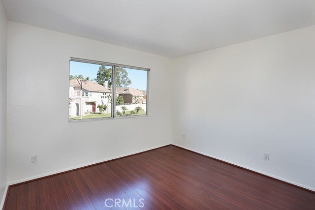 Image 35 of 50 For 961 Lone Pine