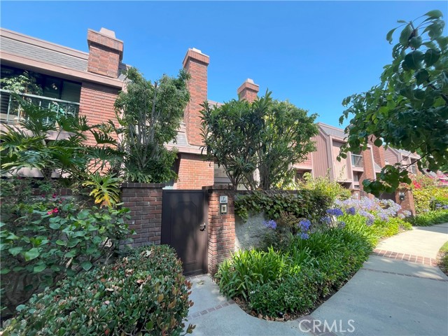 4640 Glencoe Avenue, Marina del Rey CA: https://media.crmls.org/medias/ffd46adc-32ab-4035-a25c-96e013332272.jpg