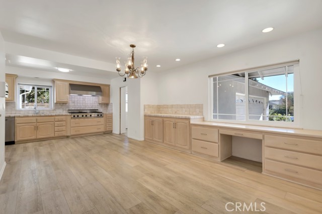 Image 3 of 35 For 9731 Rathburn