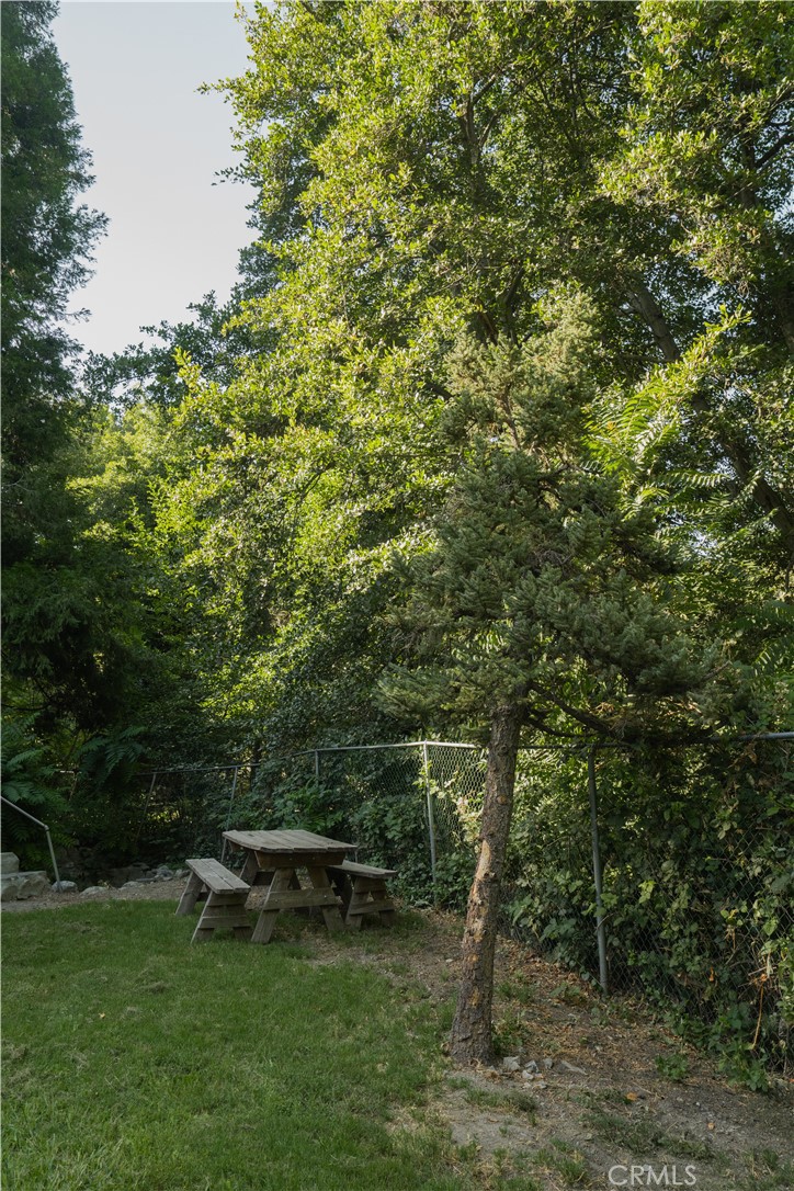https://media.crmls.org/medias/ffd6224a-91cf-4974-9740-a14cb4f194a8.jpg?preset=X-Large
