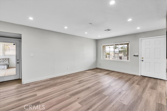 73355 Sun Valley Drive, 29 Palms CA: https://media.crmls.org/medias/ffd66a39-858c-4e30-85d9-a12afb20c388.jpg