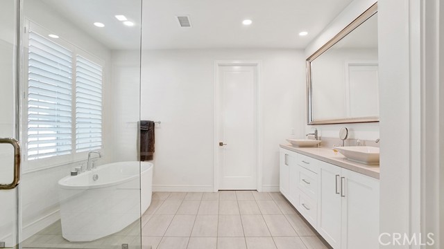 Detail Gallery Image 22 of 46 For 163 Linda Vt, Irvine,  CA 92618 - 4 Beds | 3 Baths