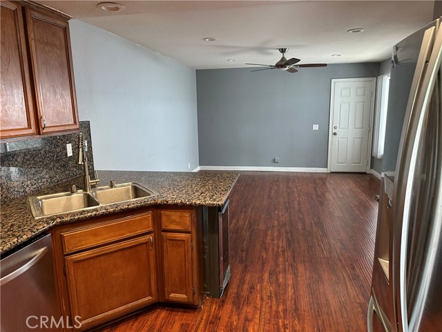 22142 Summit Hill Drive, Lake Forest CA: https://media.crmls.org/medias/ffd6e57d-248e-4517-975a-3eab70a8e6fc.jpg